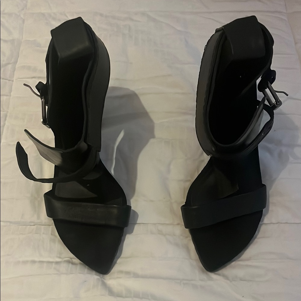 Elegant Black Women's Shoes